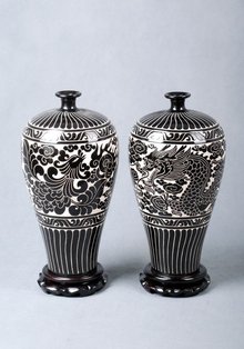 平定黑釉刻花陶瓷成品图片