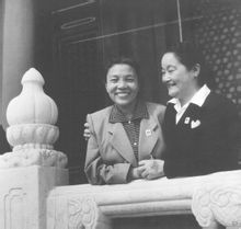 1950年,蔡畅和史良在天安门城楼上 1950年,蔡畅和史良在天安门城楼上