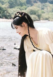 折叠编辑本段角色介绍编剧钱珏导演胡意涓,陈国华原著误长生制作人