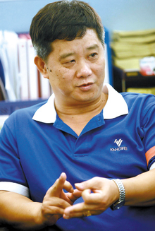 陈伟强中国举重运动员