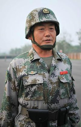 张海青(中国人民解放军南部战区陆军副司令员)