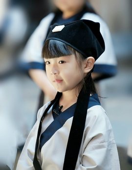 王梓璇电视节目一年级的小嘉宾