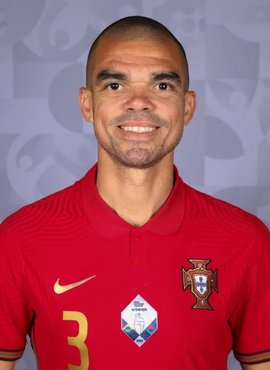 佩佩1983年生葡萄国好听固抗春牙足球运动员