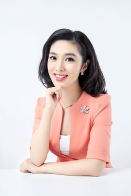何卿东方卫视女主播