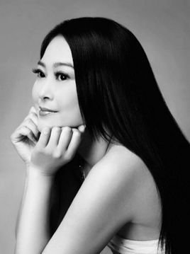 深雪香港新生代女作家