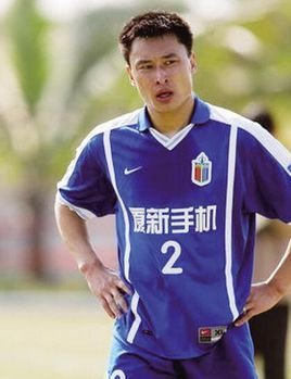 李明1975年出生的足球运动员