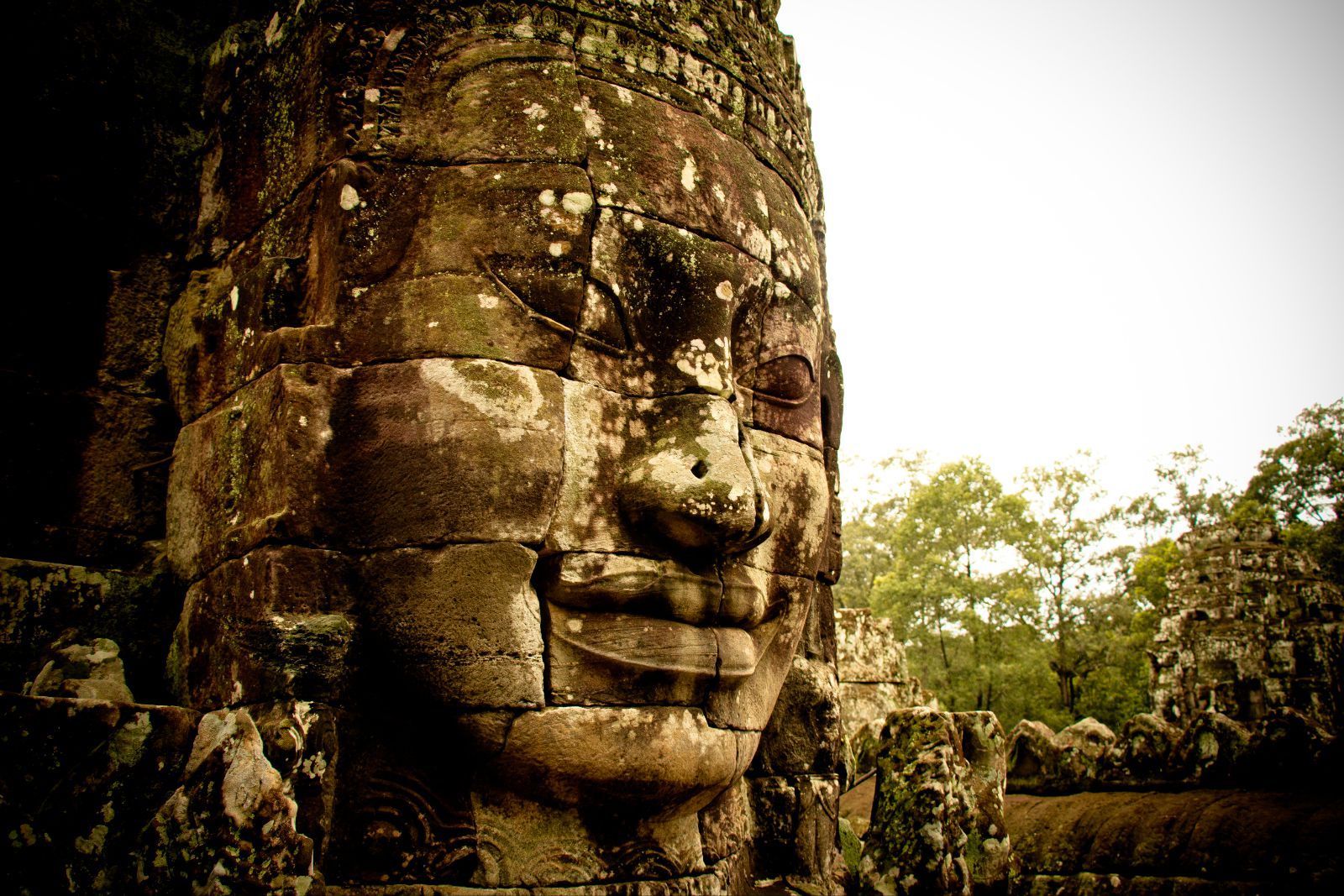 高棉的微笑：巴戎寺巡礼中篇