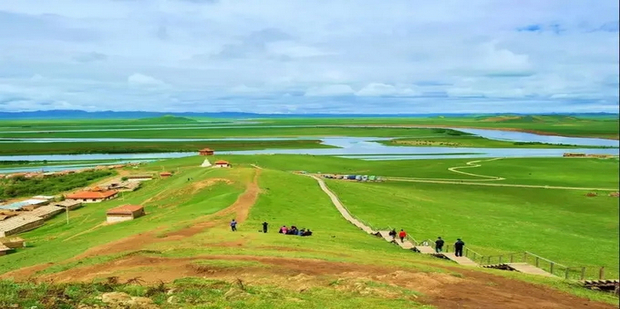若尔盖自驾游：探索藏羌风情与自然风貌