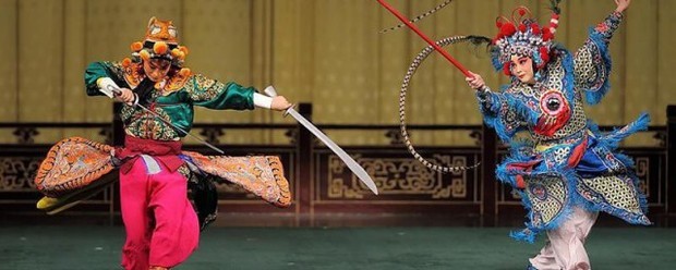 京剧中马鞭的作用_360问答