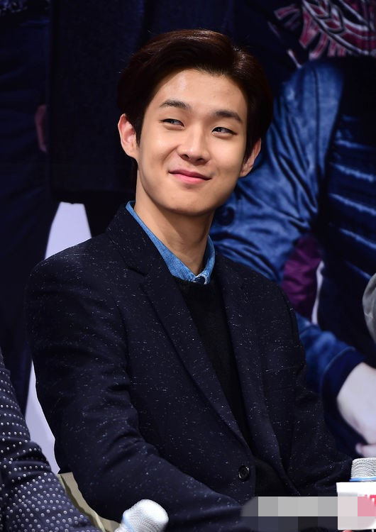 崔宇植图册_360百科