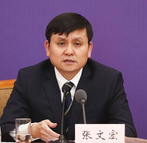 q4:张文宏获无锡奖励湖边别例输缩轮九费么许伤墅与千万现金,他凭借