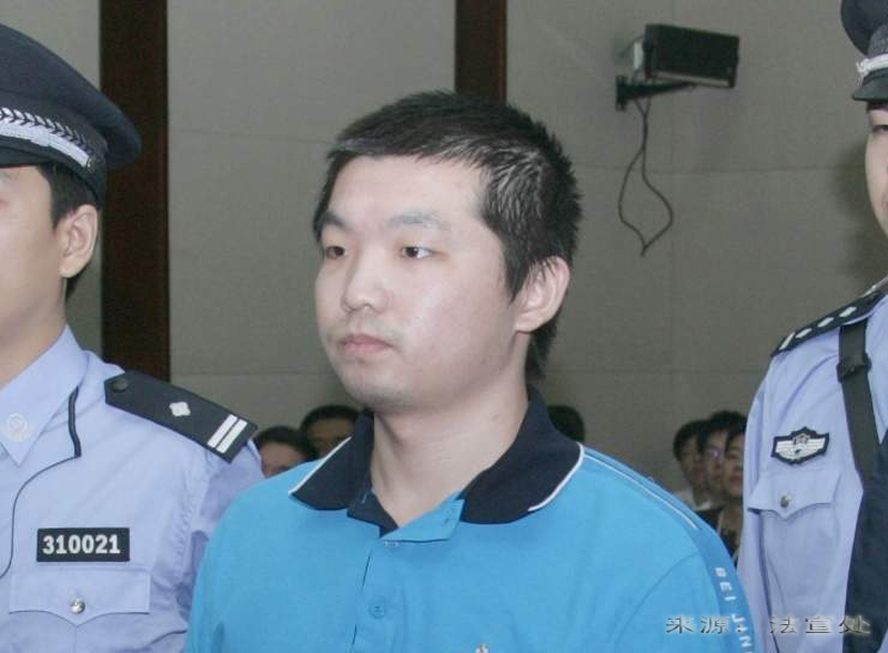 杨佳袭警案图册_360百科