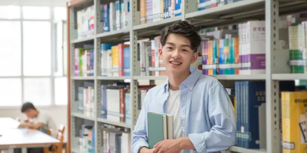 作为新时代的大学生,我们应该怎样做_360新知