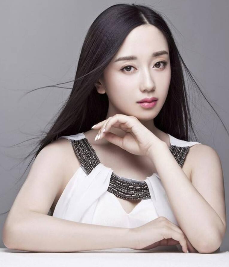 章婷婷图册_360百科