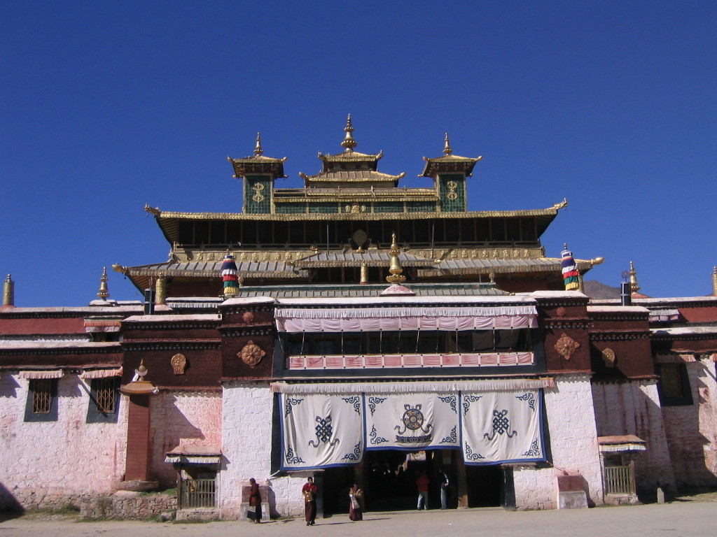 【携程攻略】扎囊桑耶寺景点,桑耶寺是藏传佛教第一座寺庙。除了金殿要收门票以外，桑耶寺其他地方…