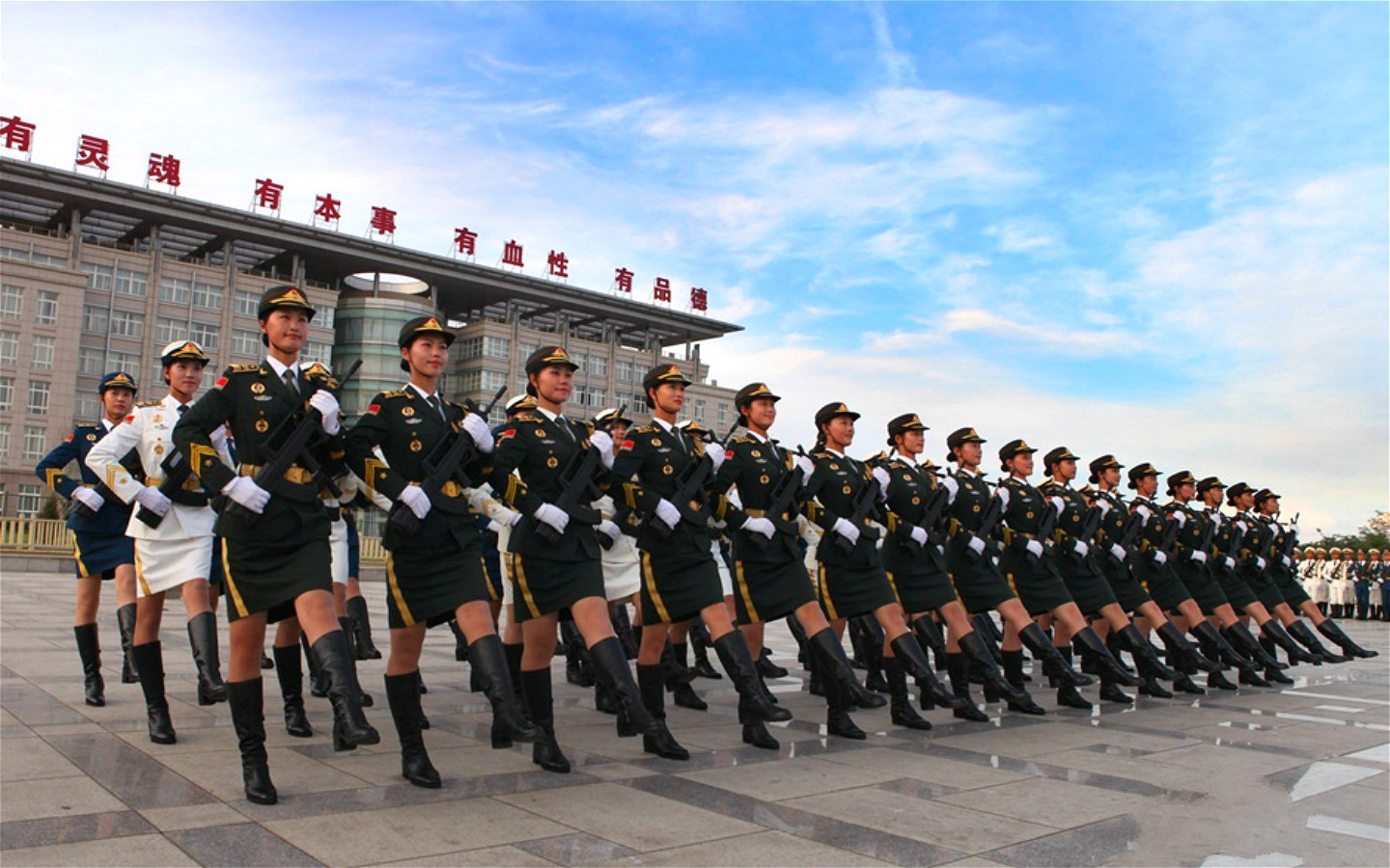 中国人民解放军女仪仗兵图册_360百科
