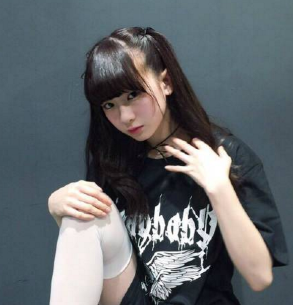 金子理江图册_360百科