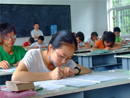 中考体育改革新政策出台考试项目增加体能与技能综合评估