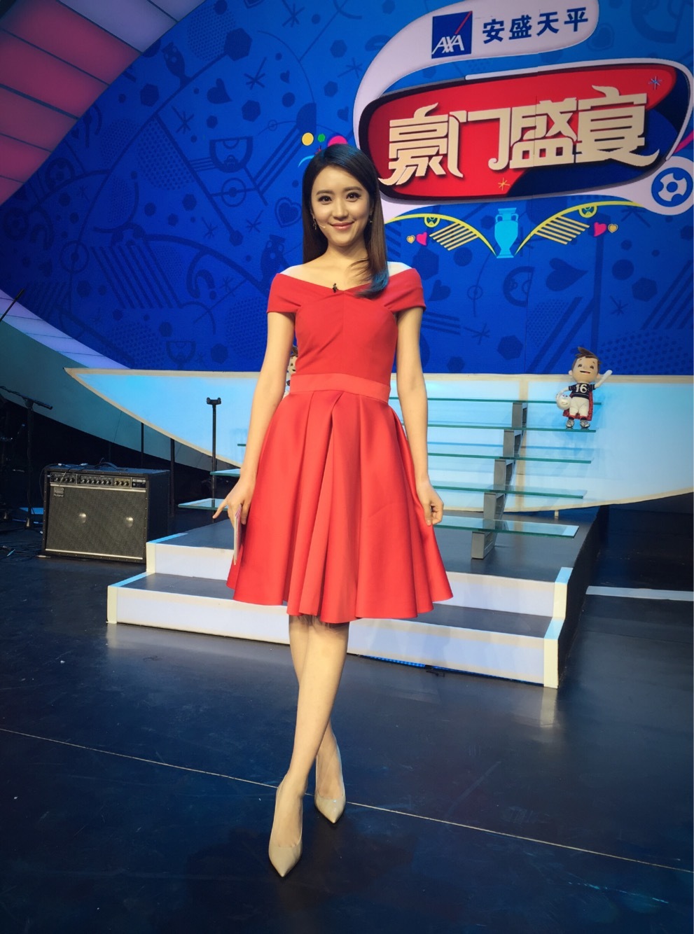 黄婷婷图册_360百科