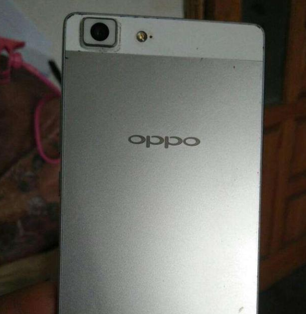 oppo手机开不了机开机页面一直跳怎么办_360新知