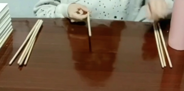 9根筷子搭廊桥的方法步骤_360新知
