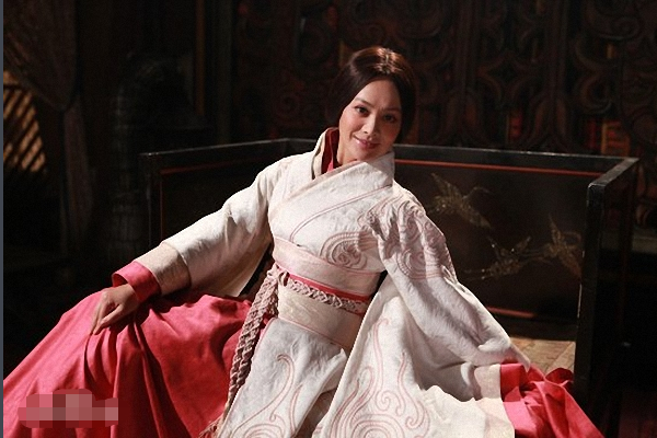 《大秦帝国之纵横》栎阳公主怎么死的_360问答