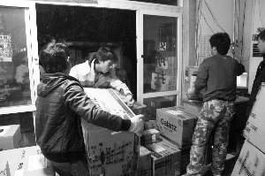 快递事务量至少翻两番：快递员吃饭再无准点 三联教程