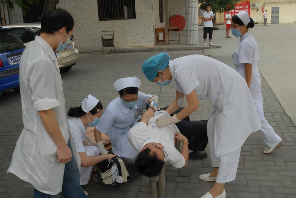 国家突发公共事件医疗卫生救援应急预案图册_360百科