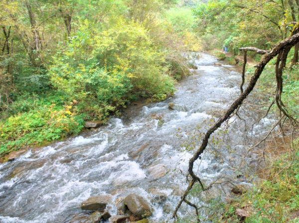 六盘山旅游景区有哪些景足点