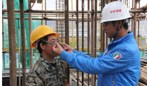 建筑施工现场管理人员配备标准