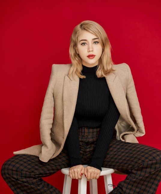 凯丽‧考恩图册_360百科