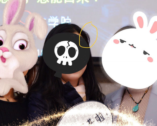 现实中有像动漫那样头上长呆毛的人吗?_360问答