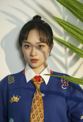 李丞汐图册_360百科