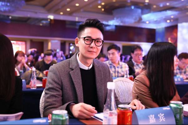 郑伟龙图册_360百科