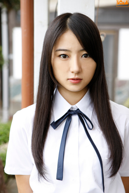 高田里穗图册_360百科