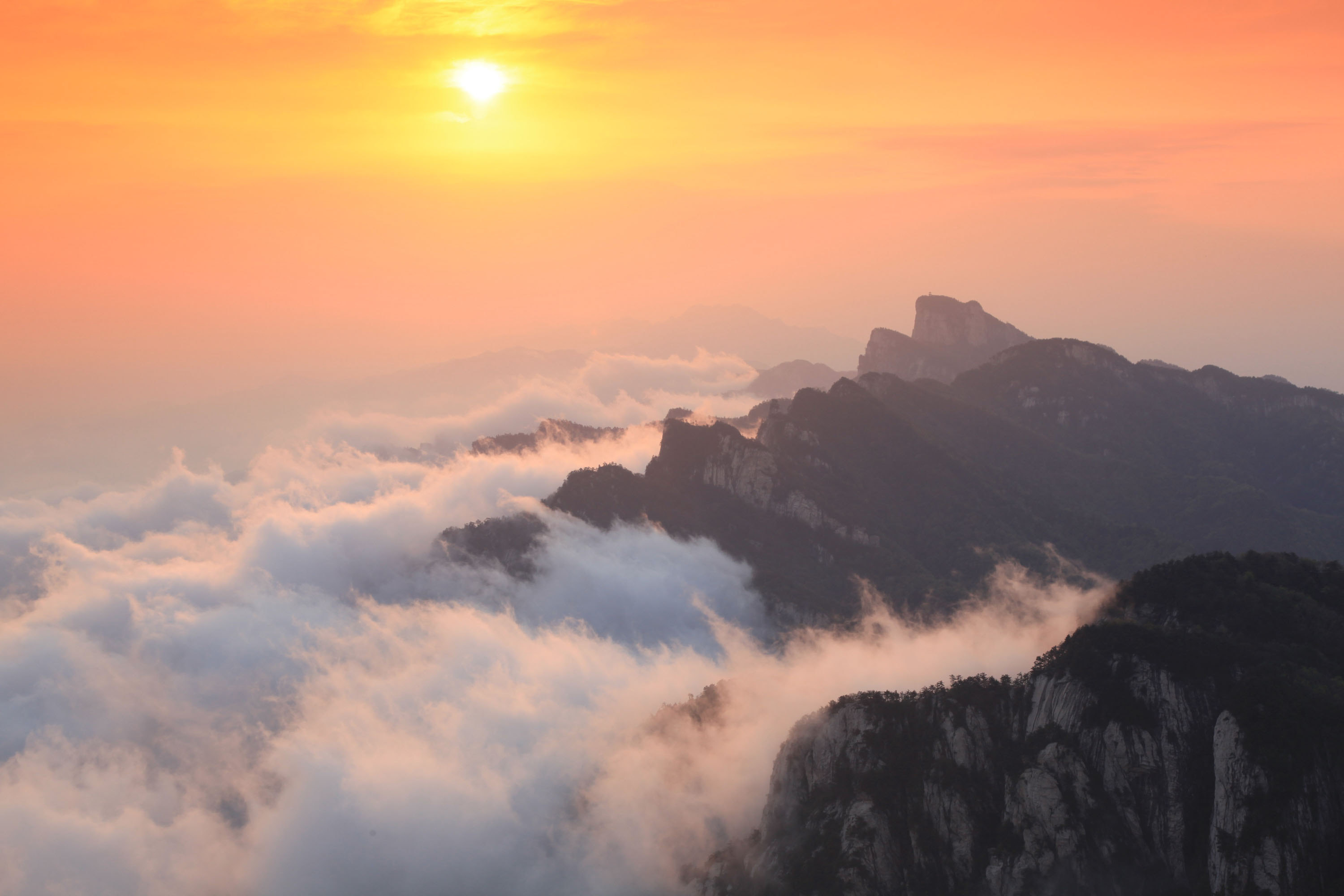 洛阳山脉图片