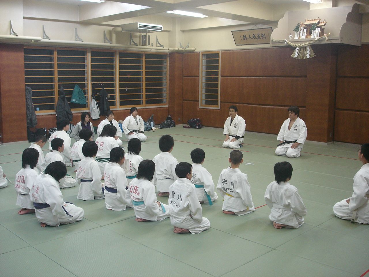 胡坐图册_360百科