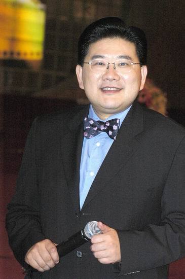 绚丽的曹可凡为什么不被尊重的图片