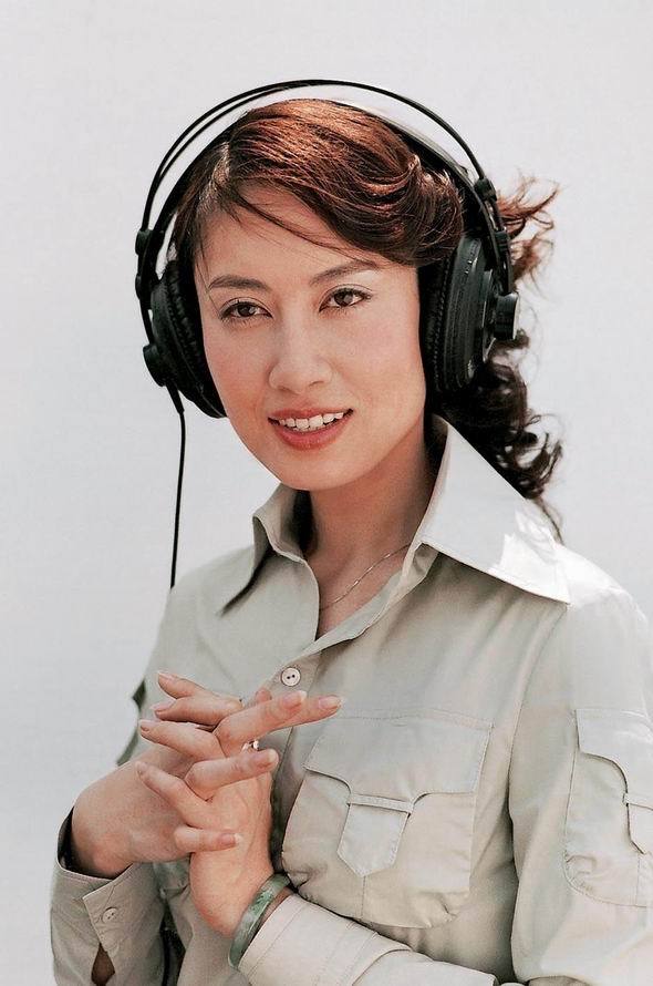 揭秘直播间24小时挂人气背后的真相：是技术手段还是真实互动？ (揭秘直播间限量版运动鞋骗局)-初仟社区