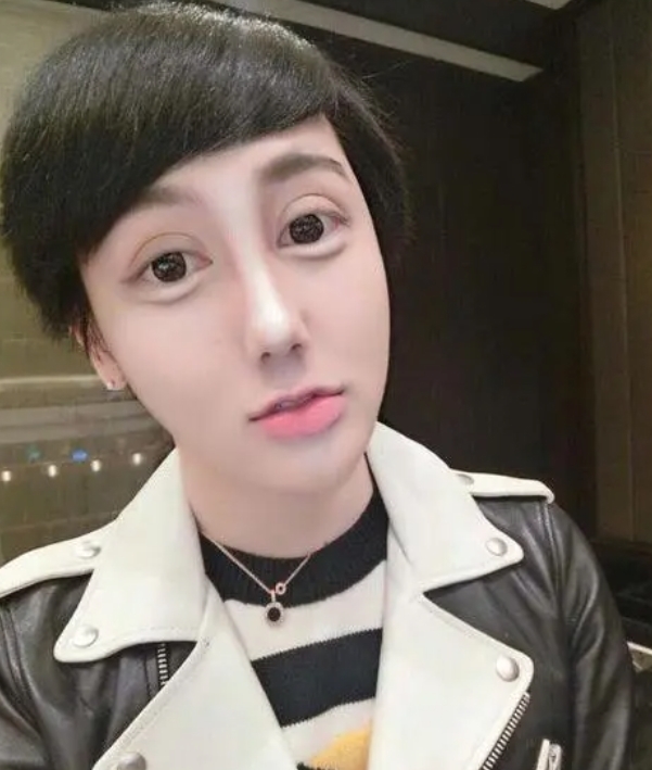 刘梓晨图册_360百科