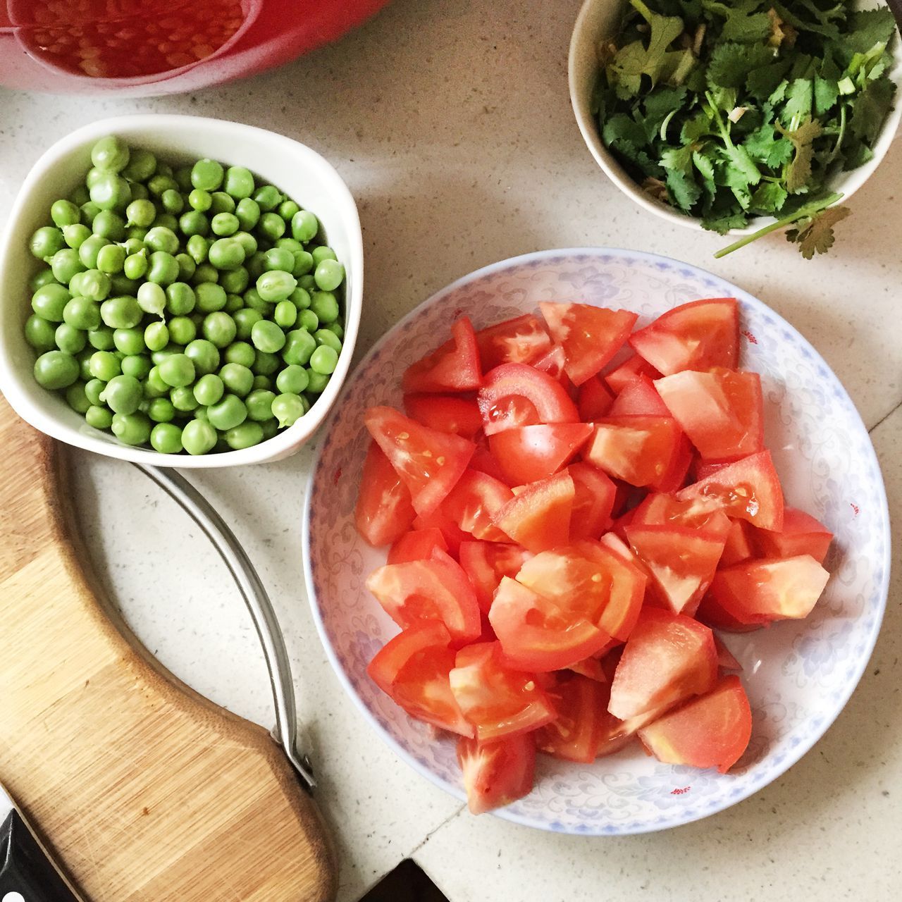 西红柿鸡蛋焖豌豆怎么做_西红柿鸡蛋焖豌豆的做法_豆果美食