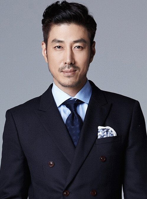 尹泰英图册_360百科