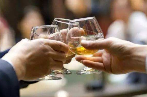 怎样在酒桌上说客套话和敬酒词_360新知