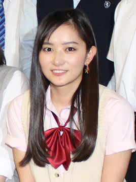 村上穂乃佳图册_360百科