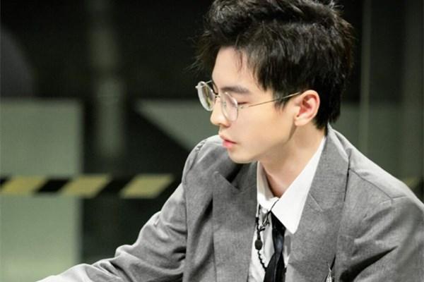 《明星大侦探》中侦探助理小蒲最受欢迎,这是为什么?