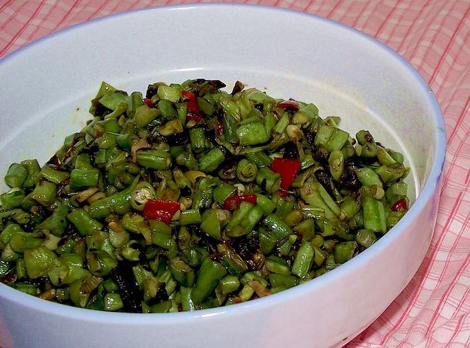 橄榄菜炒雍菜梗图册_360百科