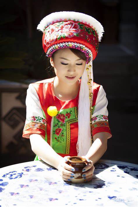 白族服饰图册_360百科