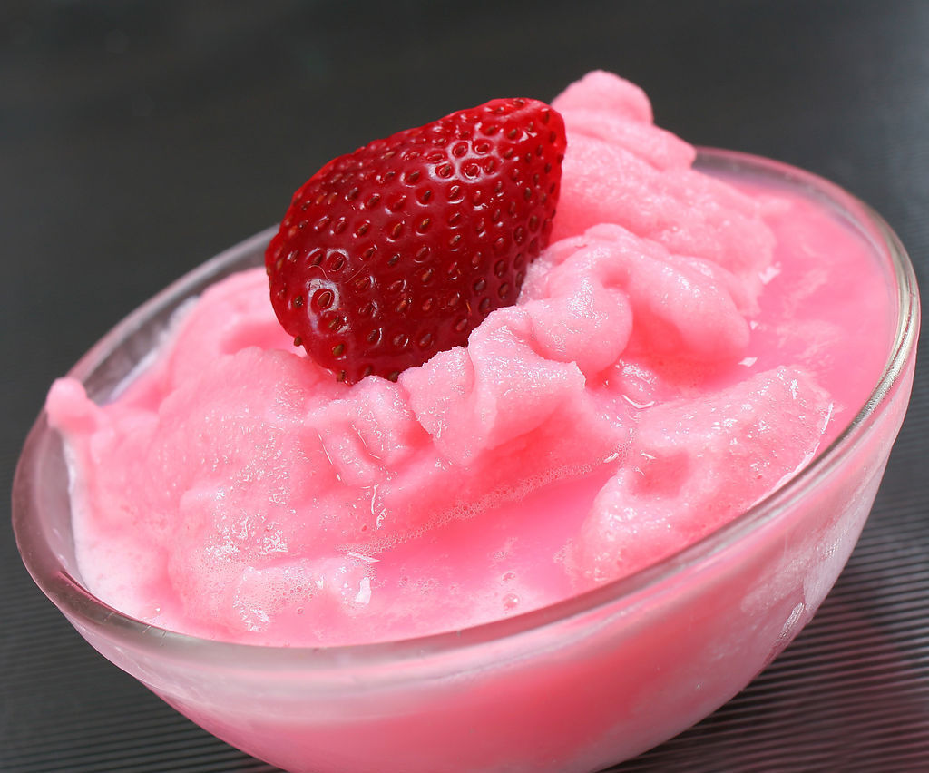 草莓酸奶（下）|摄影|静物|Gento - 原创作品 - 站酷 (ZCOOL)