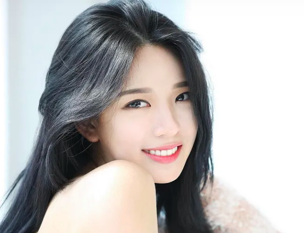 李诗雅图册_360百科