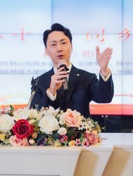 张文君图册_360百科